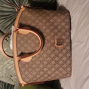 🆕Dooney & Bourke Brown and Tan Handbag